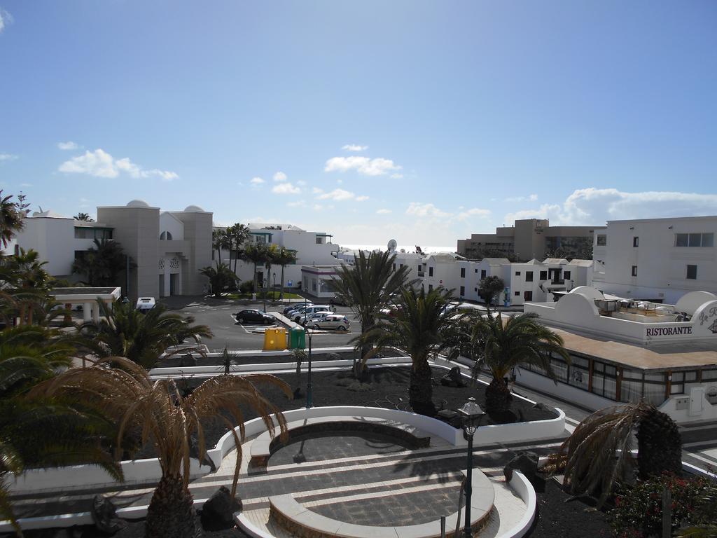 Realrent Costa Teguise Beach Apartment Exterior photo