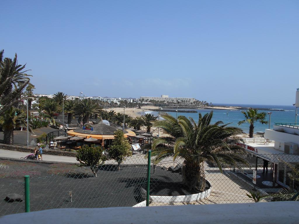 Realrent Costa Teguise Beach Apartment Exterior photo